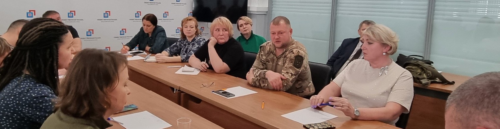 Участники проекта «ИZ Сибири – сынам России» обсудили вопросы сбора и доставки гуманитарной помощи на фронт