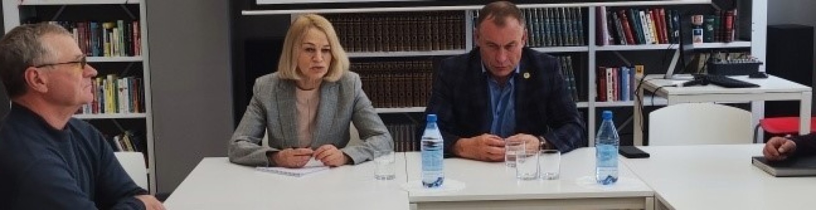 Члены ОП Лесосибирска встретились с куратором территории от правительства края
